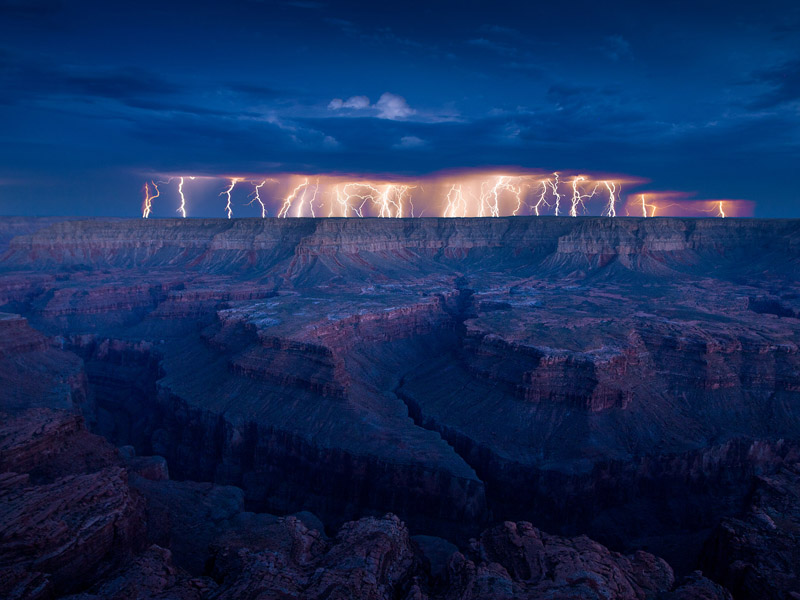 http://twistedsifter.com/2011/09/picture-of-the-day-unbelievable-lightning-show-at-the-grand-canyon/